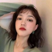 应该是把社会效益放在首